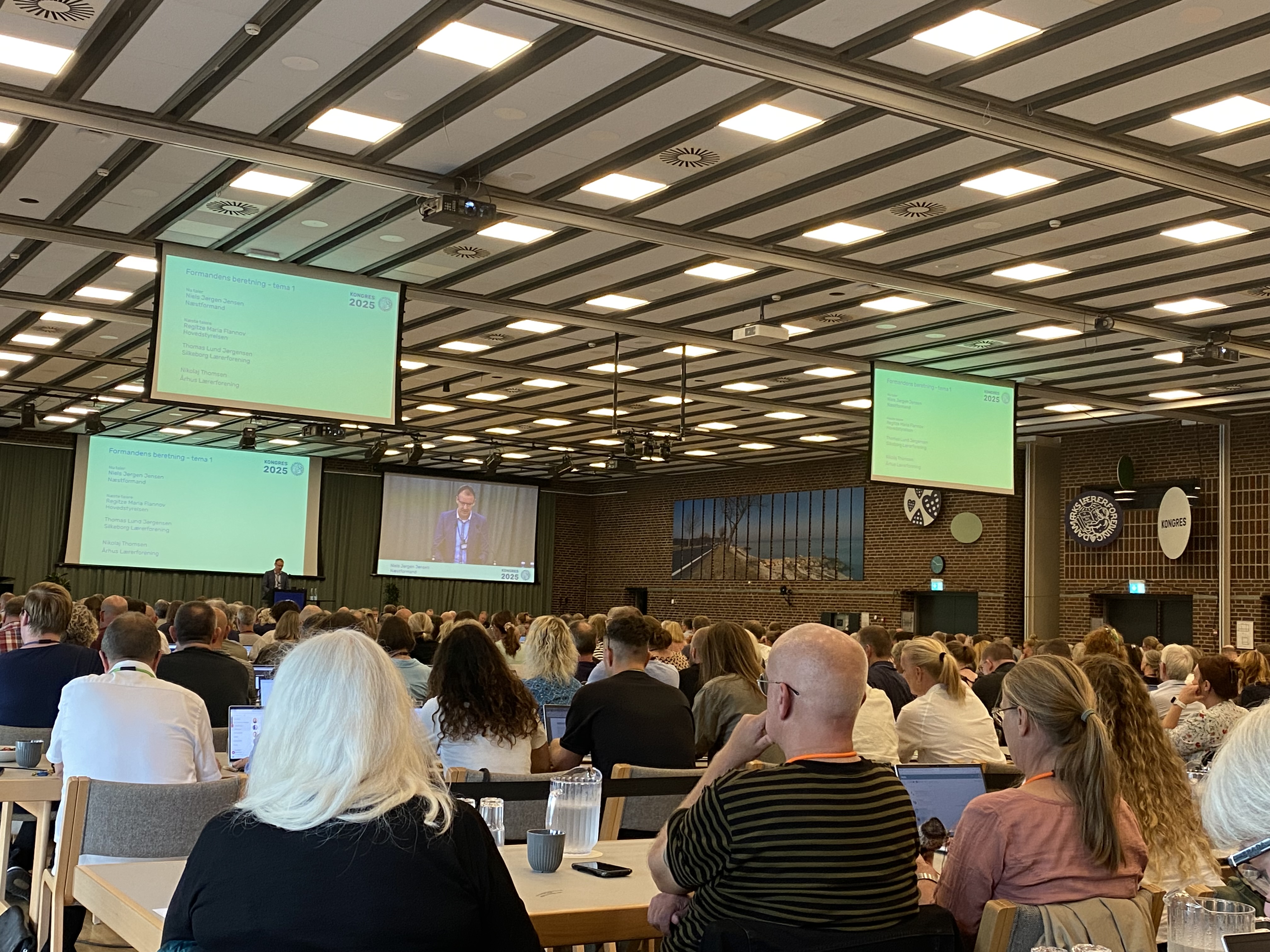 Kongres 25 Forsamling